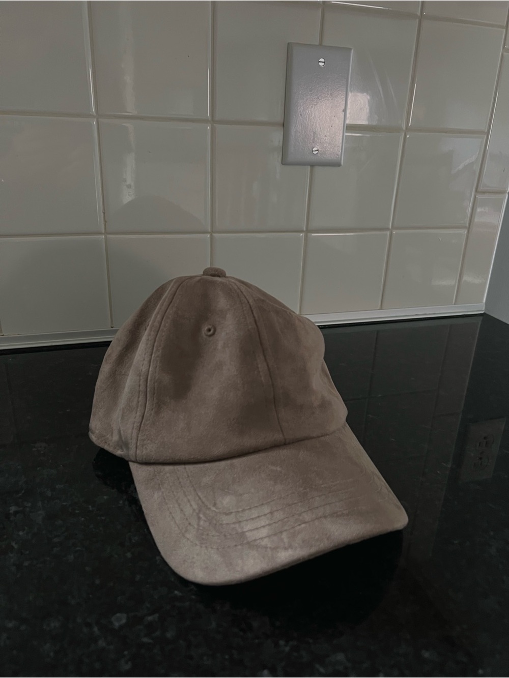 Women's Suede-Look Baseball Cap in Taupe